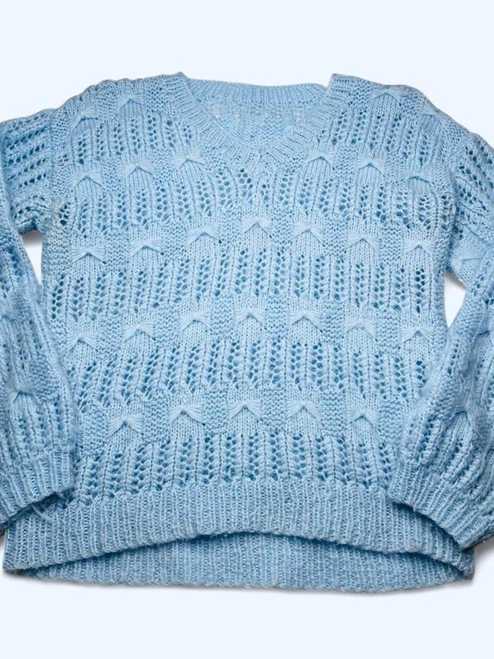 VTG 60s OOAK / Handmade Womens Light Blue Gap Knit Sweater V-Neck w/ Bow Pattern